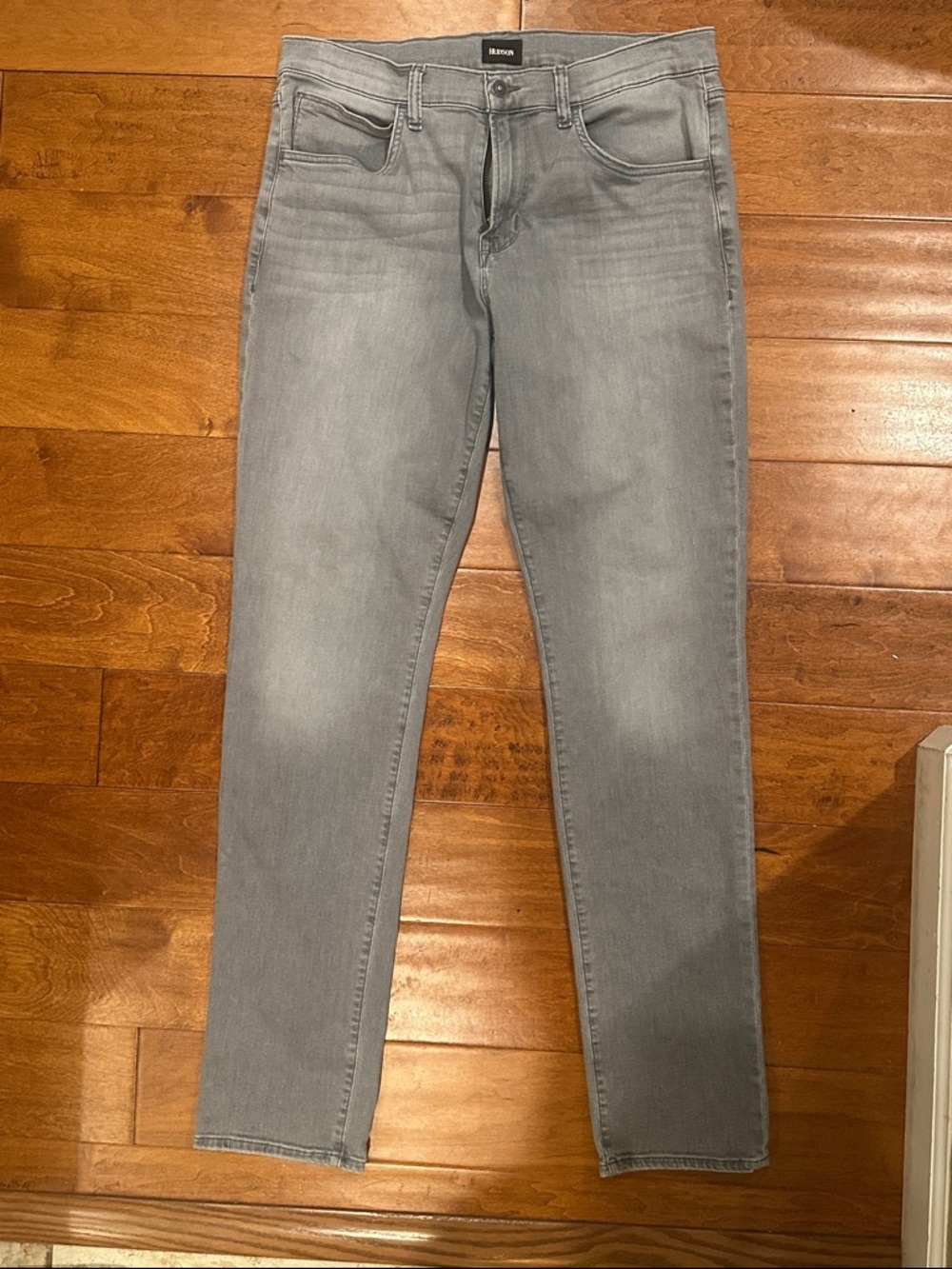 Hudson Blake Slim straight 34x33.5 like new